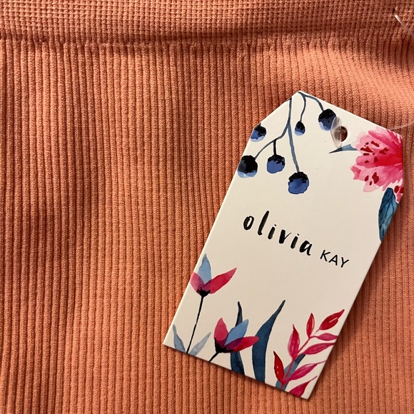 Olivia Kay Ribbed Biker Shorts - Picture 2 of 3